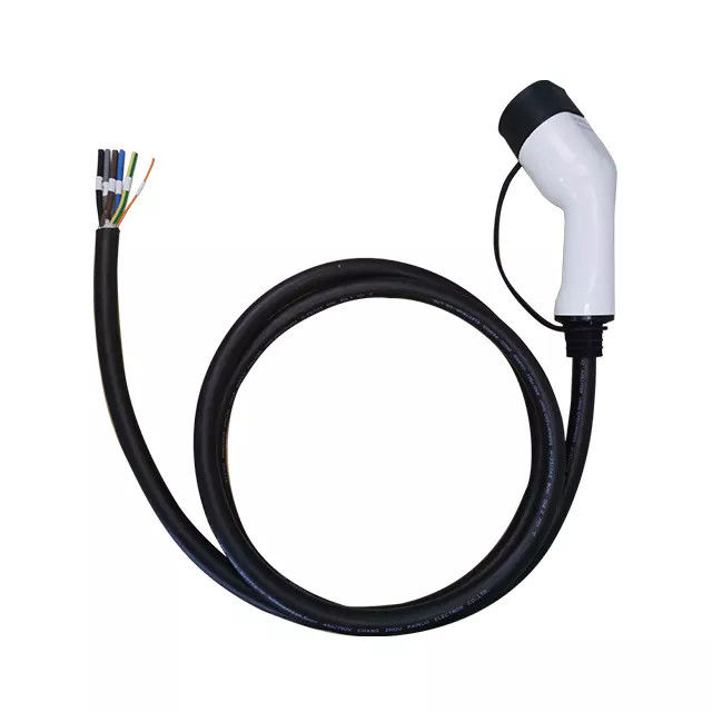 2 Ujung Terbuka 3 Fase 32 Amp Kabel Koaksial Tegangan Tinggi 21kW IEC 62196-2