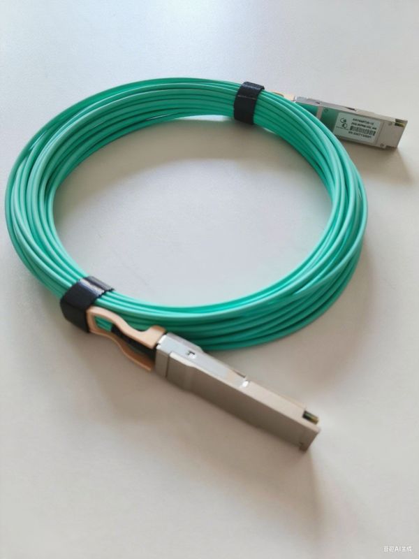 Produsen Wire Harness Menawarkan QSFP-40G High-Speed Assemblies Dengan Desain Kabel Khusus Untuk Pusat Data, Menampilkan Integritas Sinyal Kerugian Rendah Dan Perisai EMI
