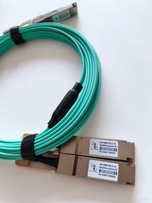Kabel Kompatibel QSFP-40G Dengan Desain Kabel Kustom Oleh Produsen Rangkaian Kabel Terkemuka | Rakitan Sinyal Kecepatan Tinggi Untuk Jaringan Perusahaan Dan Modul Optik